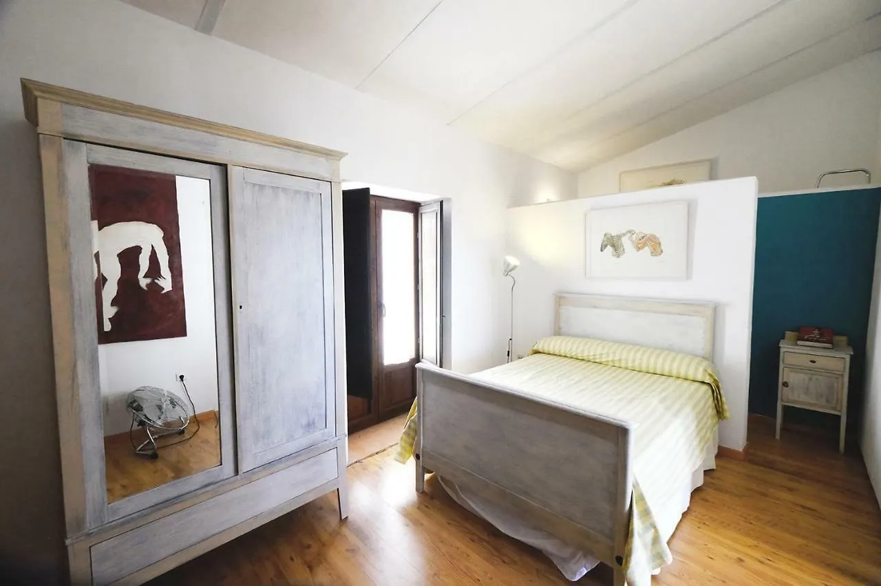 La Casa De La Luz. Artisthome Almodovar del Rio 0*,  Spain